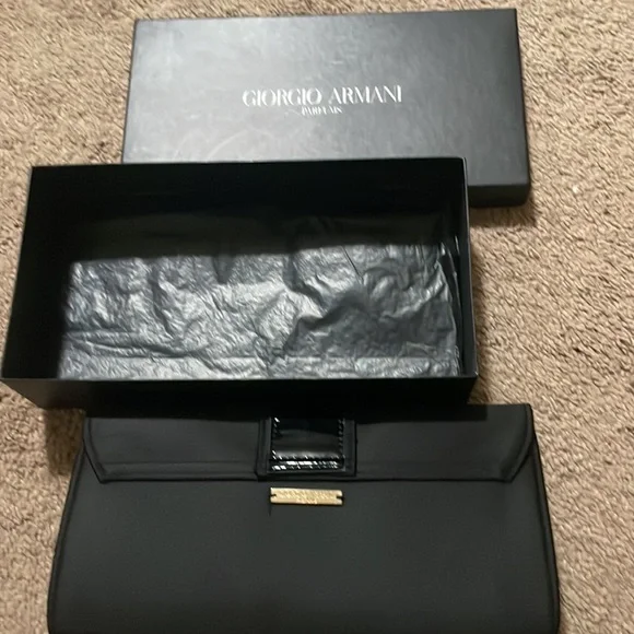 Giorgio Armani clutch - Picture 4 of 4